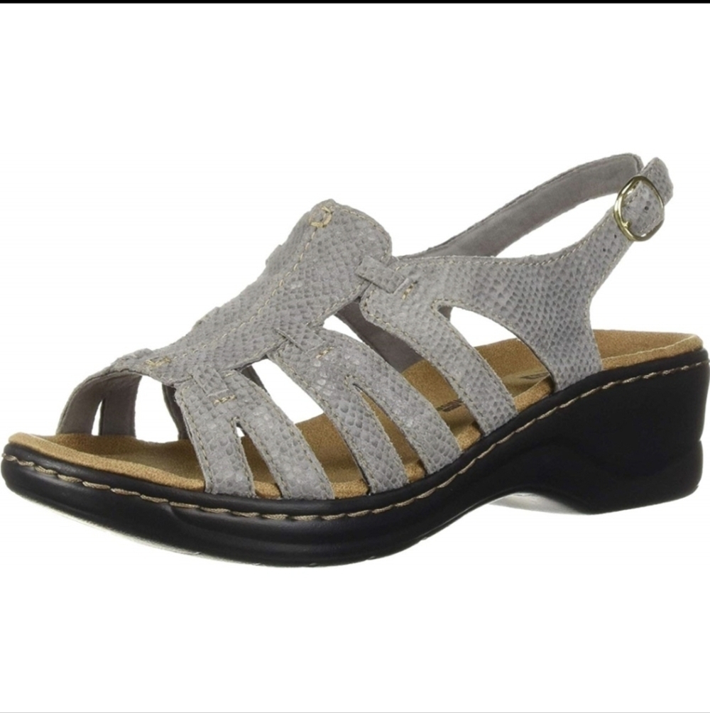 CLARKS - WOMENS LEXIMARIGOLD Q SANDAL